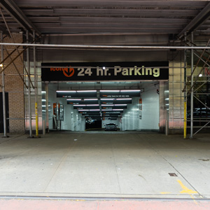 Nyc Parking Near Westside 42 Iconparkingsystems Com [ 300 x 300 Pixel ]