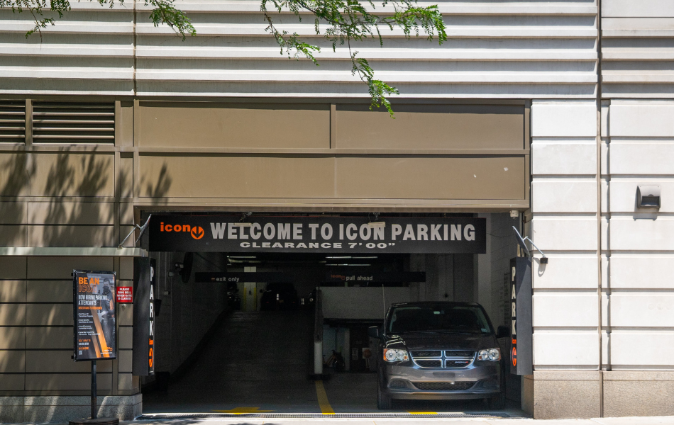 zQUIK PARK MORTON LLC